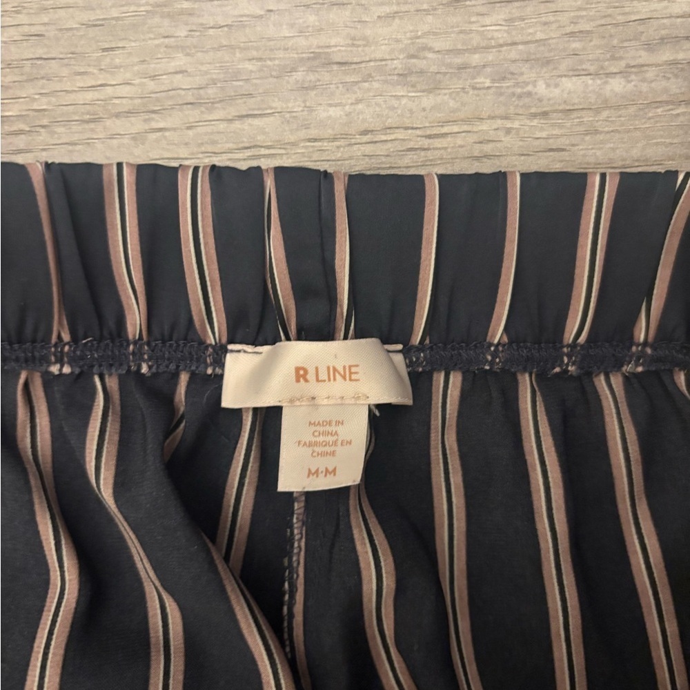 Reitmans Women’s Striped Pajama Set Size Medium - Picture 13 of 15